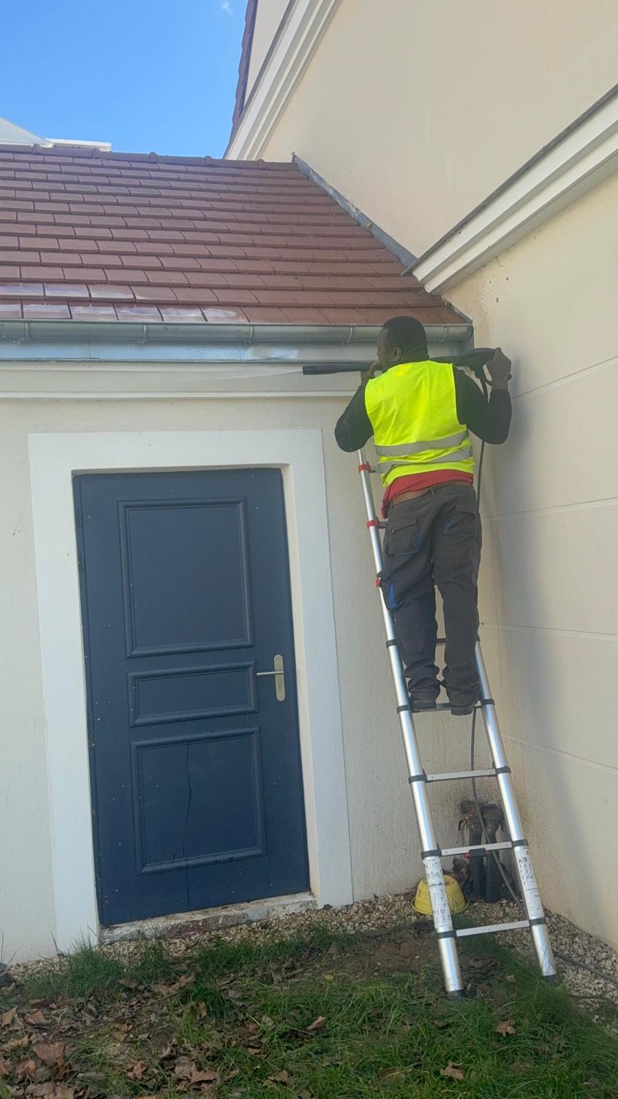 Inspection & nettoyage rive de toit